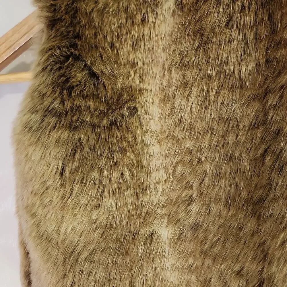 OshKosh B'gosh Baby Girl Polka Dot‎ Lined Brown Faux Fur Vest Size 18M Buttons
